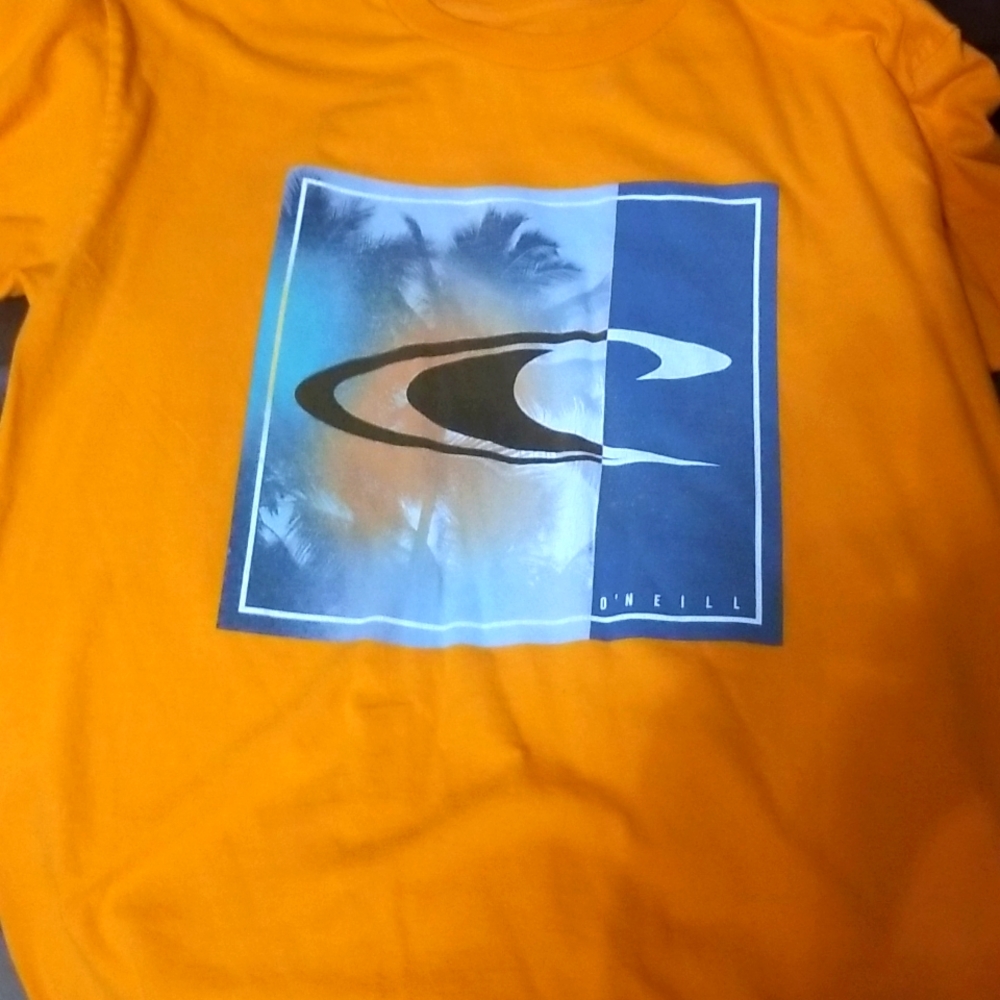 Men's medium tshirt